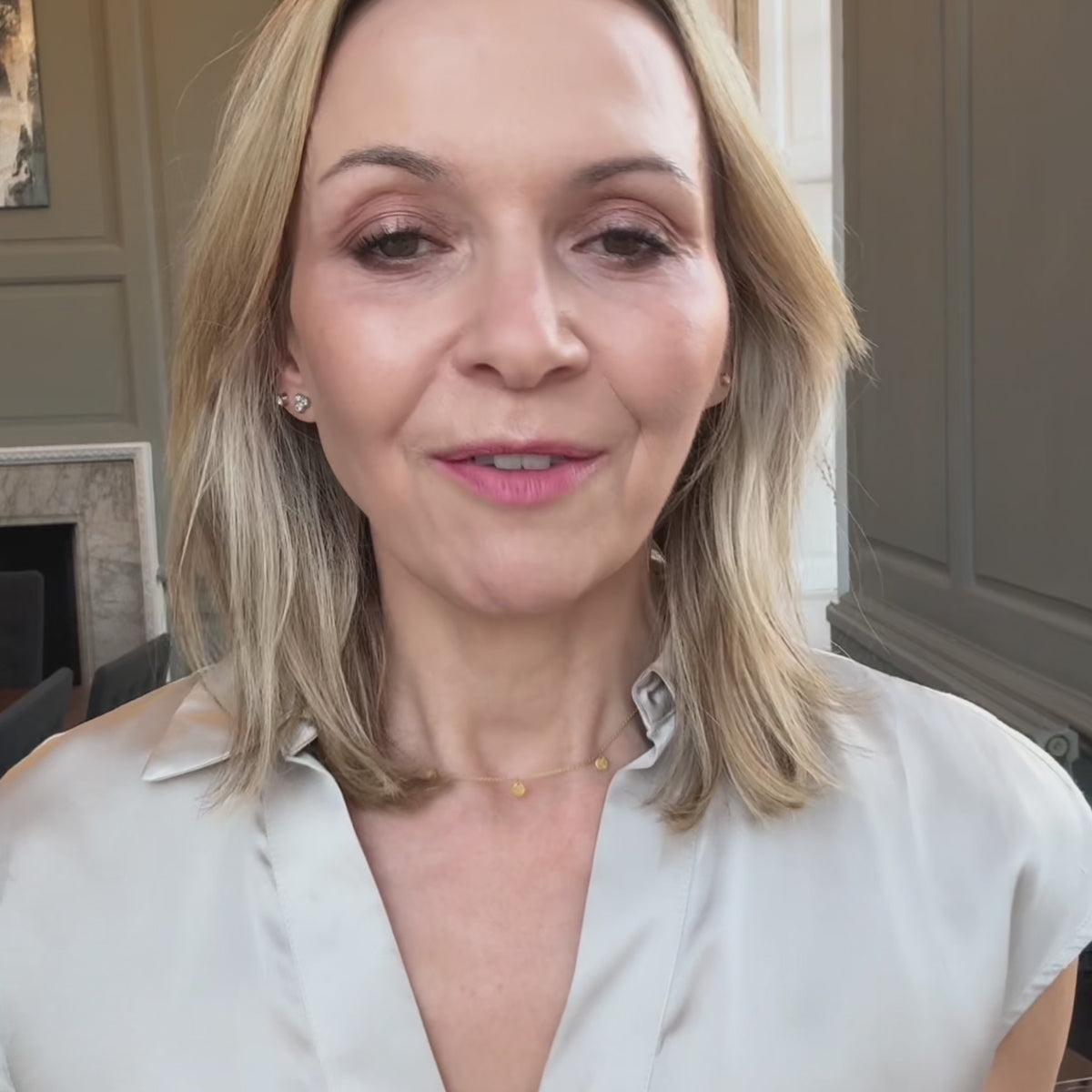 Load video: Colour Gloss | Ultimate Shine Lip Gloss