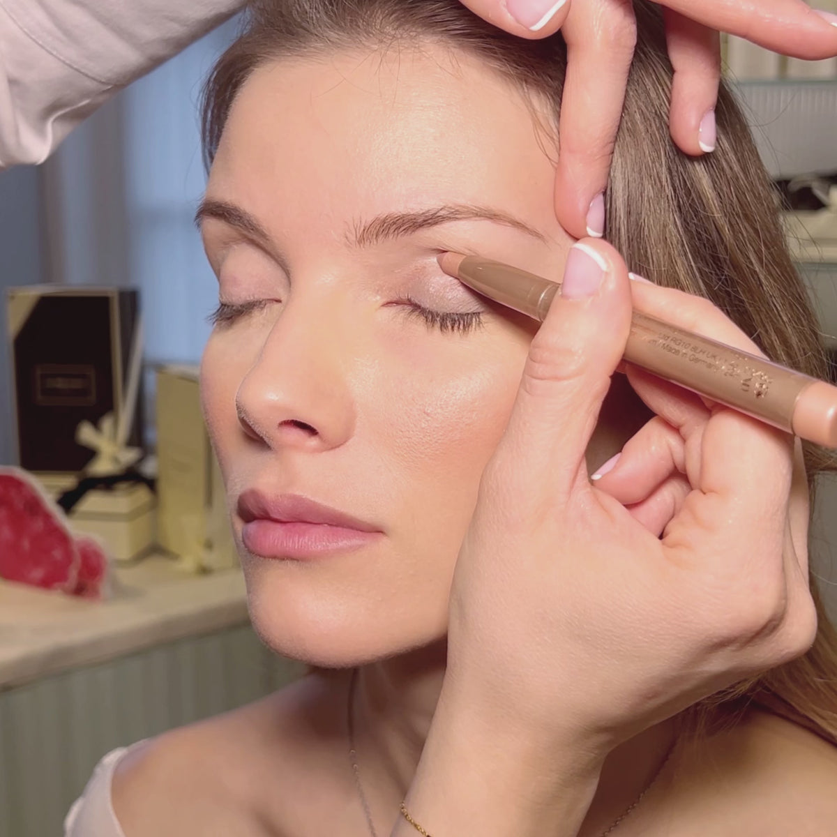 Load video: Stay The Night | Smooth Shadow Stick