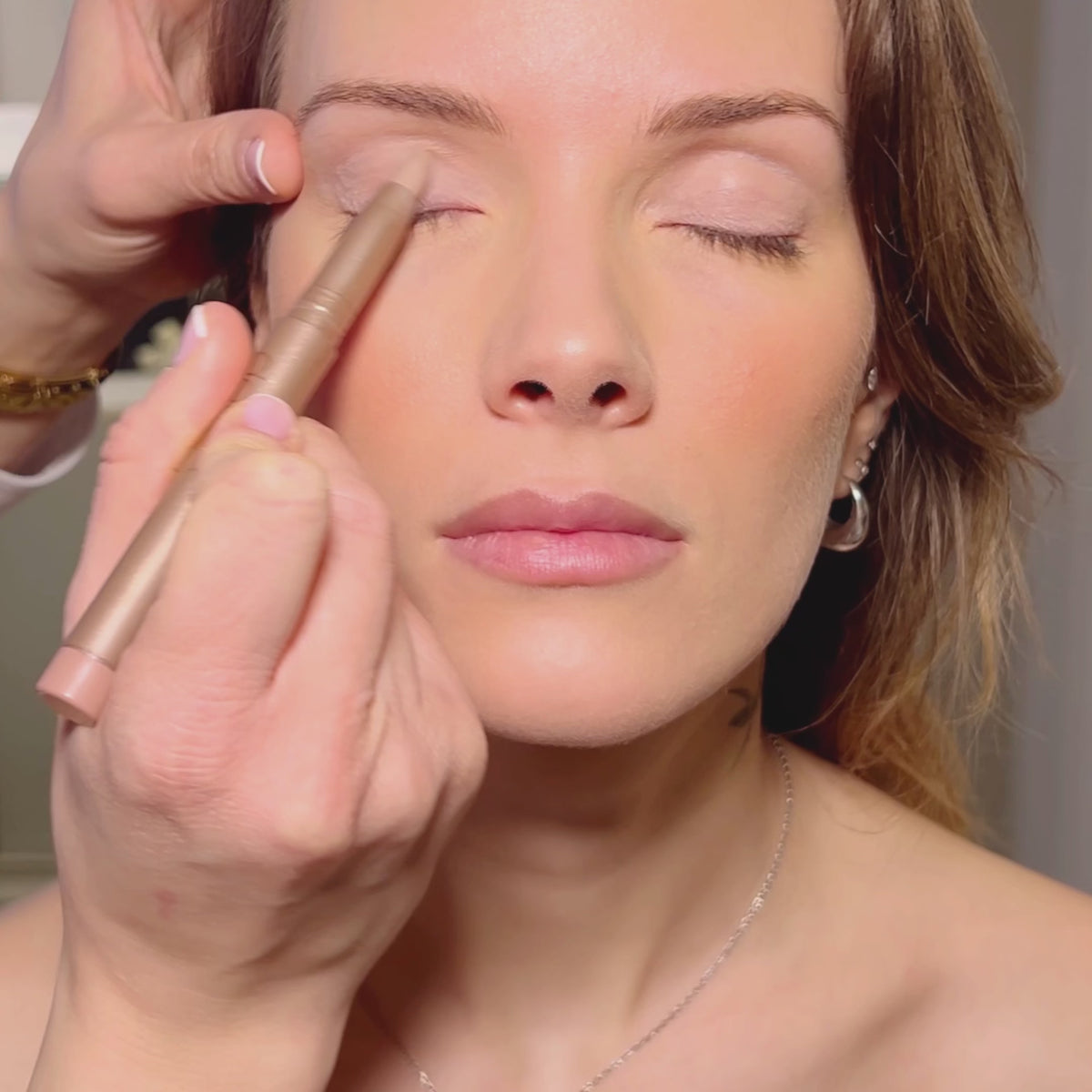 Load video: Stay The Night | Smooth Shadow Stick
