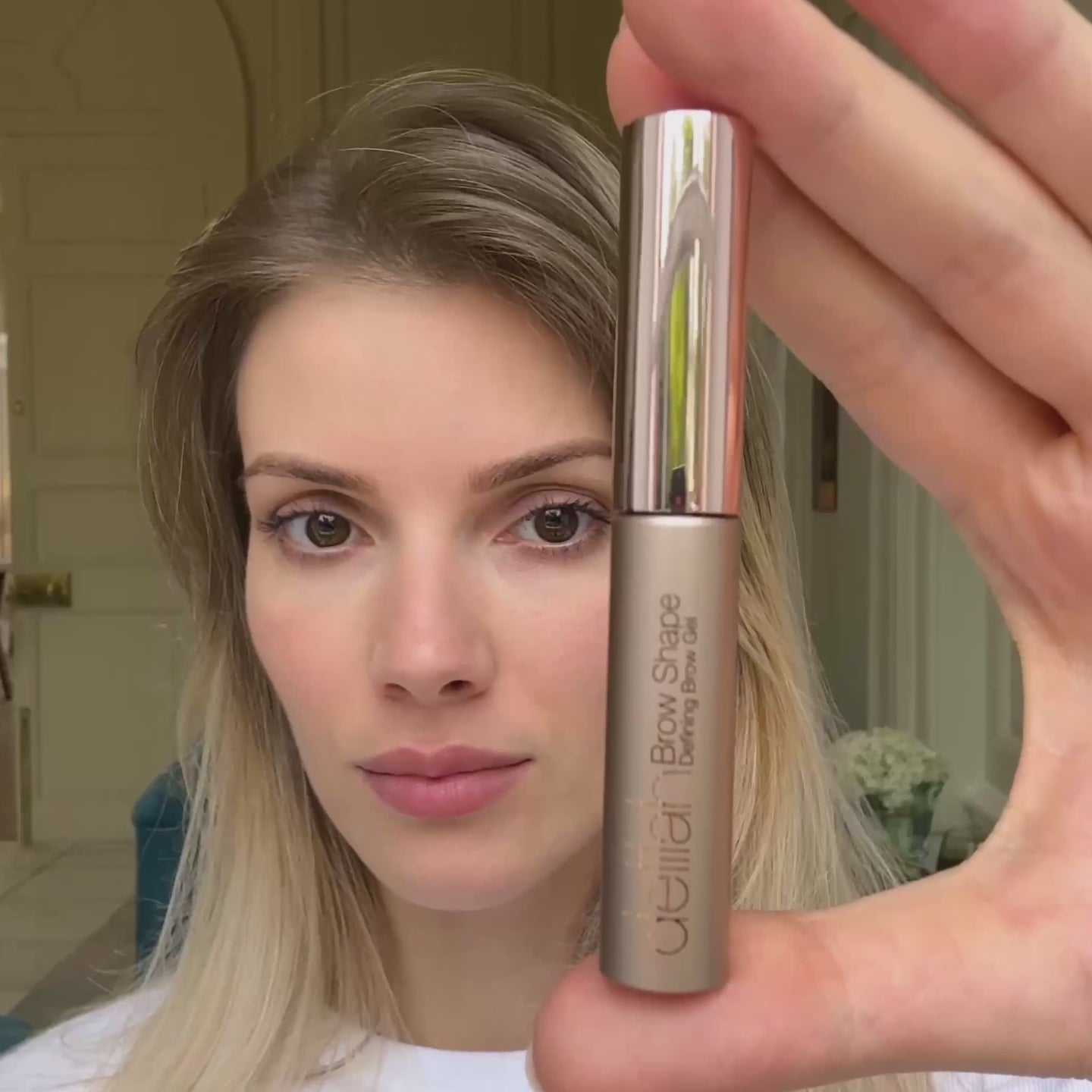 Load video: Brow Shape | Defining Brow Gel